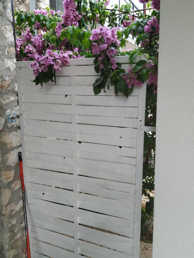 Studio Apartman Violeta II - 50M From The Beach Trogir Dış mekan fotoğraf