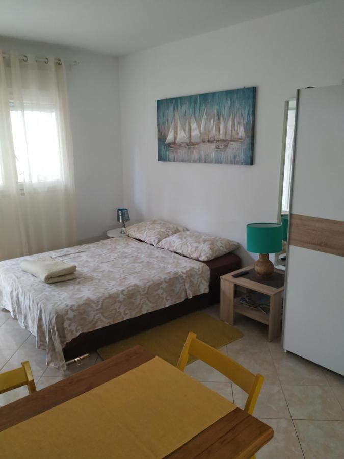 Studio Apartman Violeta II - 50M From The Beach Trogir Dış mekan fotoğraf