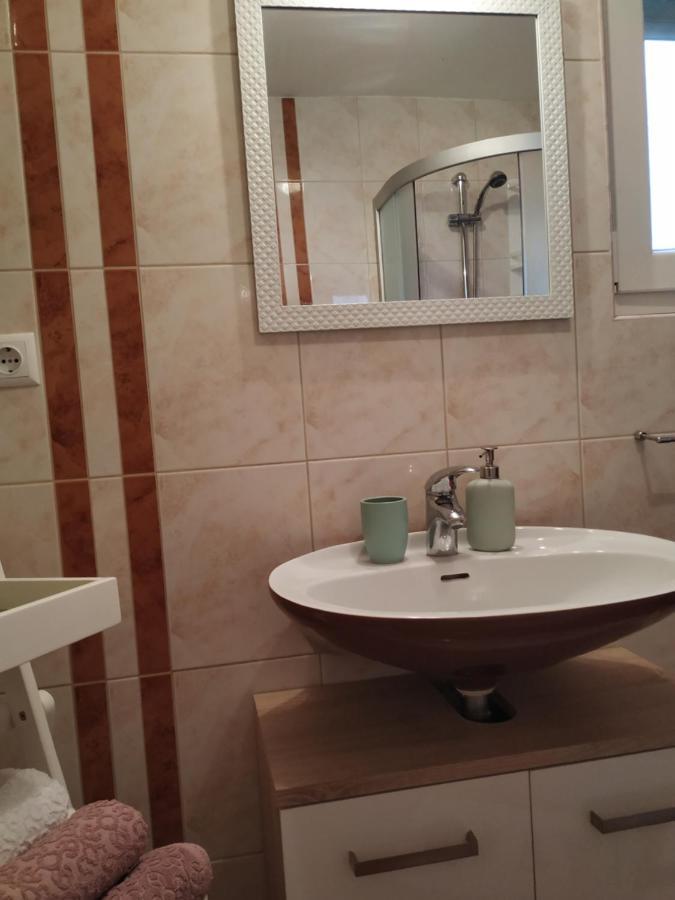 Studio Apartman Violeta II - 50M From The Beach Trogir Dış mekan fotoğraf