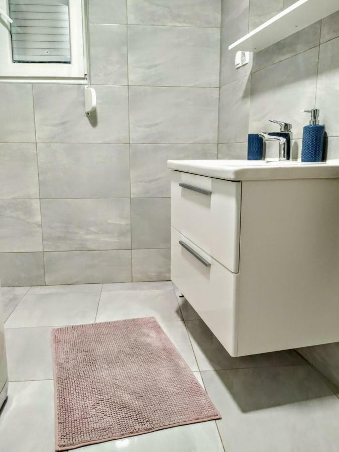 Studio Apartman Violeta II - 50M From The Beach Trogir Dış mekan fotoğraf