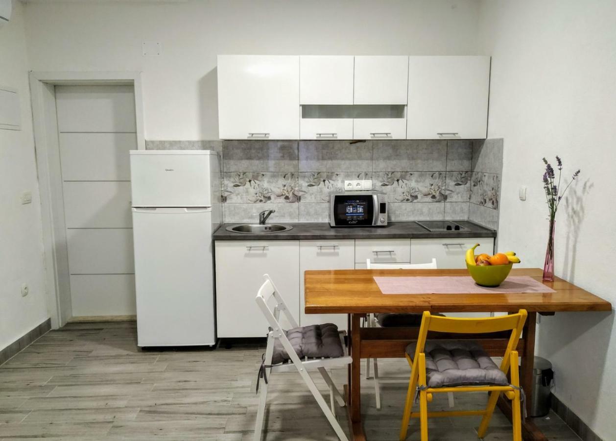 Studio Apartman Violeta II - 50M From The Beach Trogir Dış mekan fotoğraf