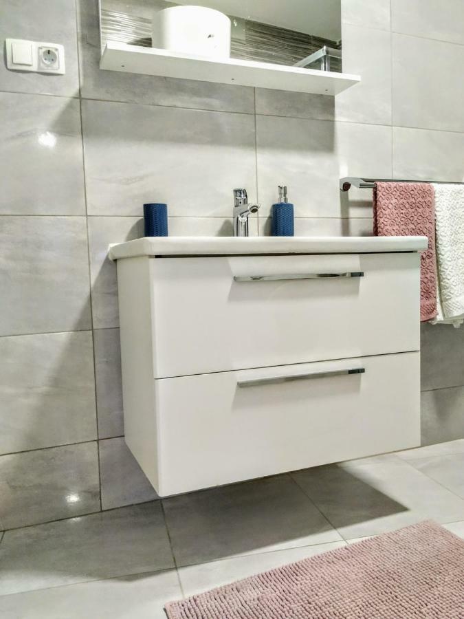 Studio Apartman Violeta II - 50M From The Beach Trogir Dış mekan fotoğraf